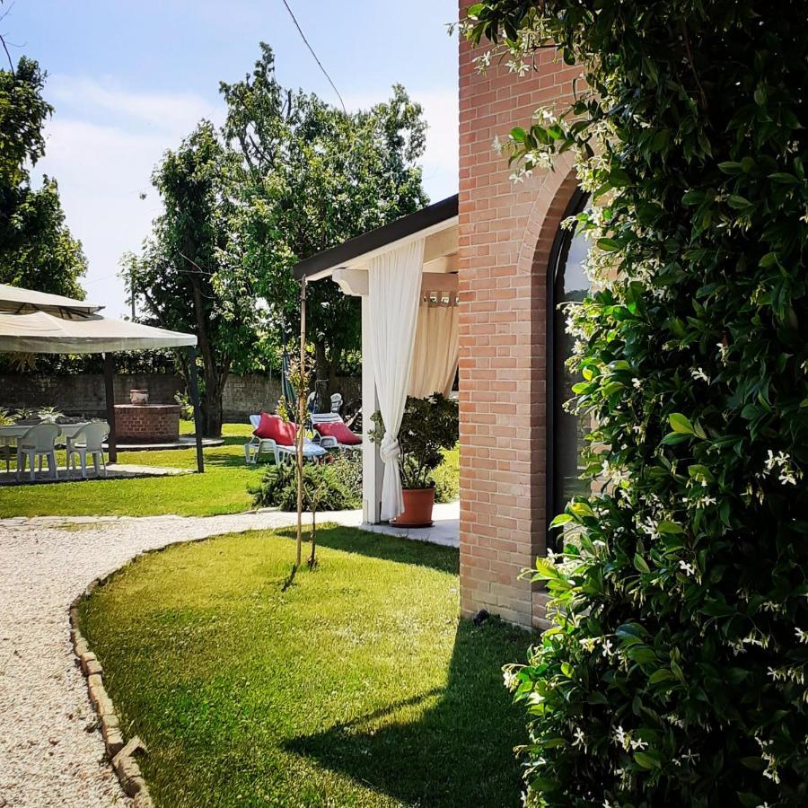 פונסאקו Casolare Isabella "Il Rifugio Dei Vinili" And Alice'S Room מראה חיצוני תמונה
